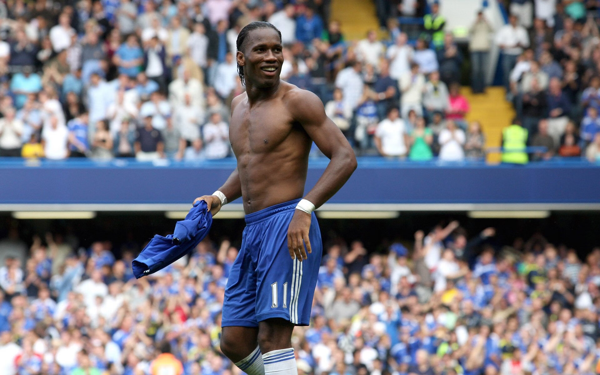 五大联赛是否更多利用门将启动边路推进,五大联赛的规则