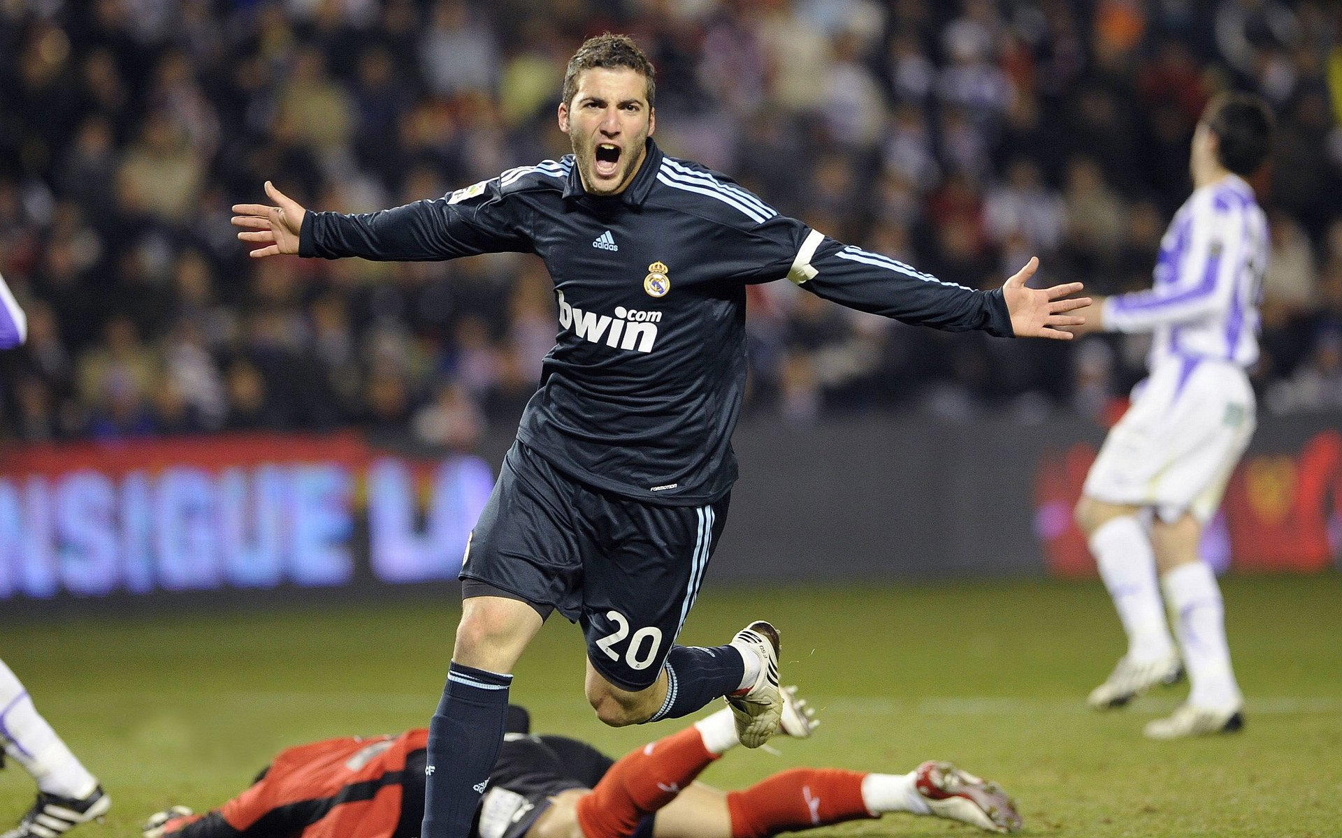 西甲精彩过人：突破防线惊呆全场！，西甲锦集